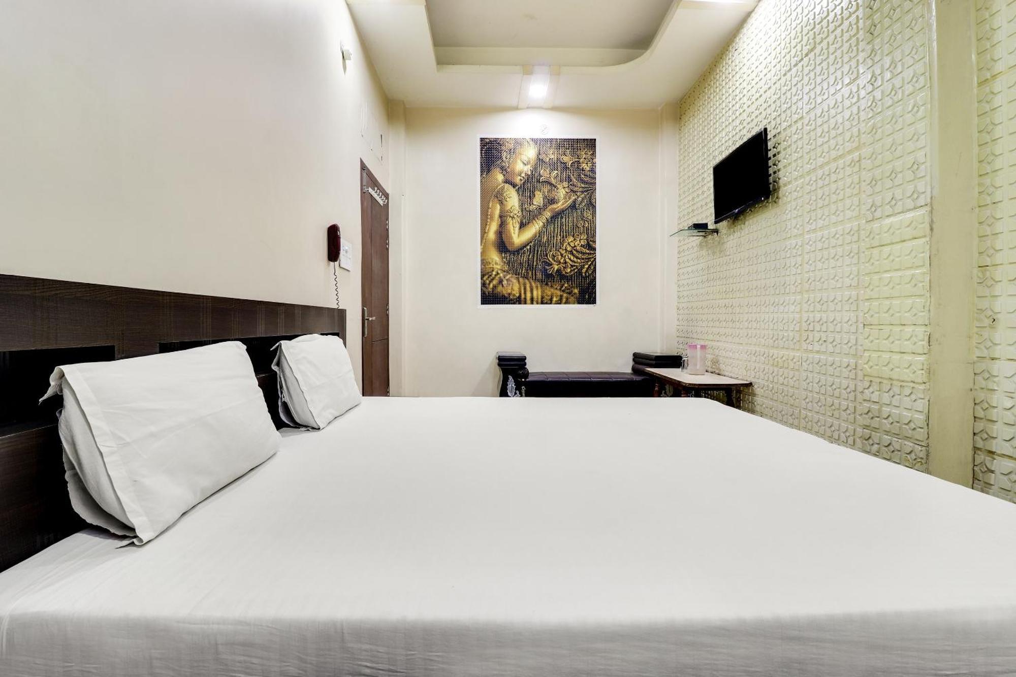 Spot On 40076 Hotel Sunny Bhairaun Ghāt Zewnętrze zdjęcie